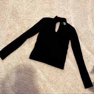 HM：Black long sleeve shirt